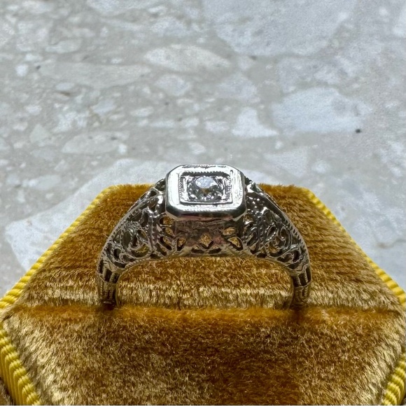 Diamond 18k White Filigree Edwardian Ring - Picture 13 of 14